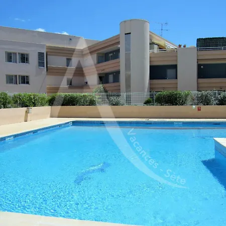 En Rdc, 2 Chambres, Res Avec Piscine, Quartier Port De