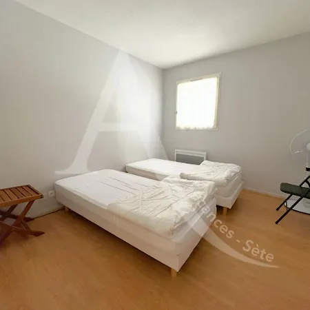 En Rdc, 2 Chambres, Res Avec Piscine, Quartier Port De Apartamento